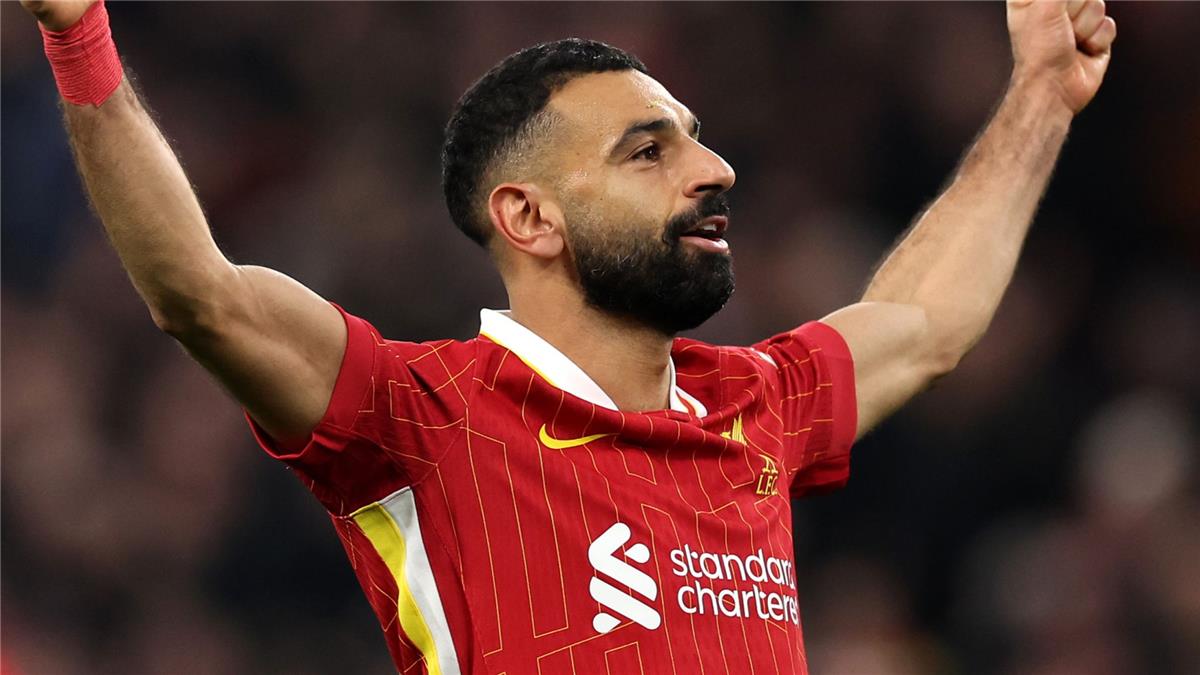 لاعب مانشستر يونايتد: محمد صلاح من أصعب الخصوم الذين واجهتهم