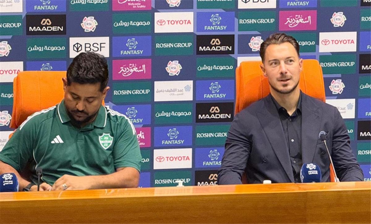 مدرب الأهلي السعودي: حققنا المعجزة أمام الهلال.. وهدفنا الآن الفوز على بيراميدز