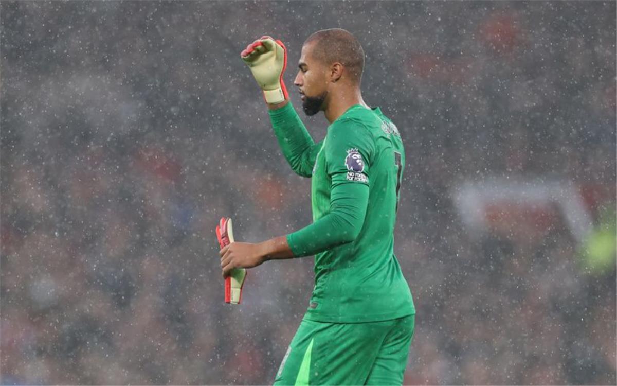 موقف سانشيز من مباراة تشيلسي وليفربول بعد طرده المباشر أمام مانشستر يونايتد