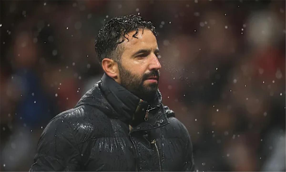 أموريم بعد الثنائية أمام تشيلسي: لاعب مانشستر يونايتد يعاني الآن.. وعلينا نسيان شعور الفوز