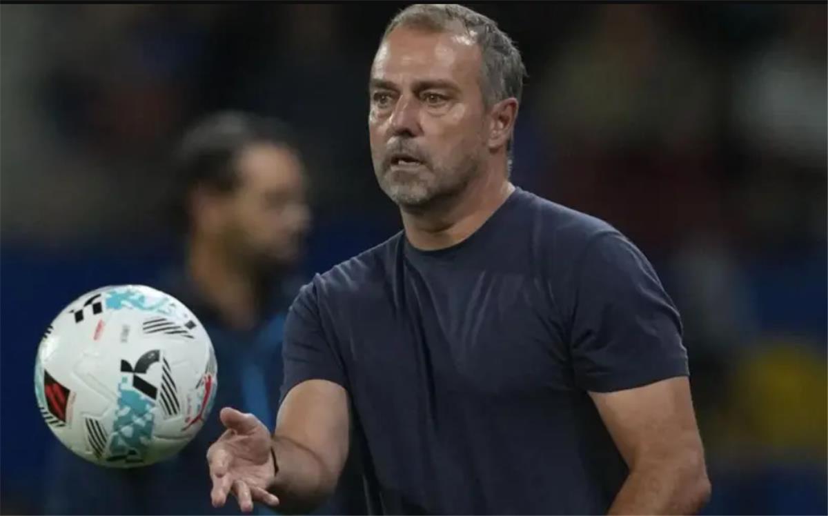 فليك: لم أوجه كلامي لـ ريال مدريد.. ولا أريد التحدث عن الخصم