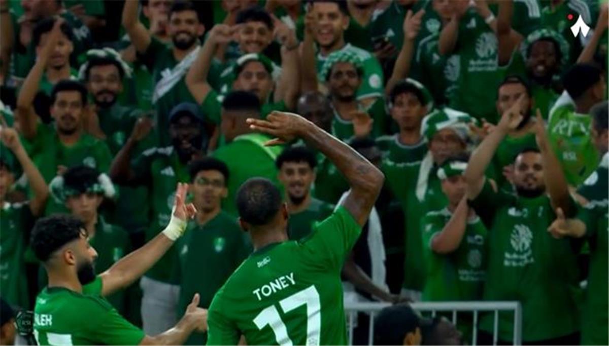 فيديو | إيفان توني يسجل هدف الأهلي الأول أمام بيراميدز