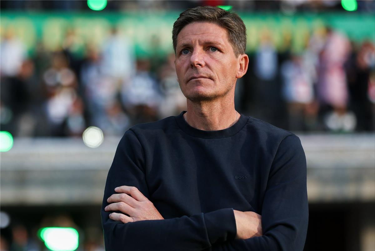 مدرب كريستال بالاس بعد الفوز على ليفربول: غضب زوجتي منعني من الاحتفال