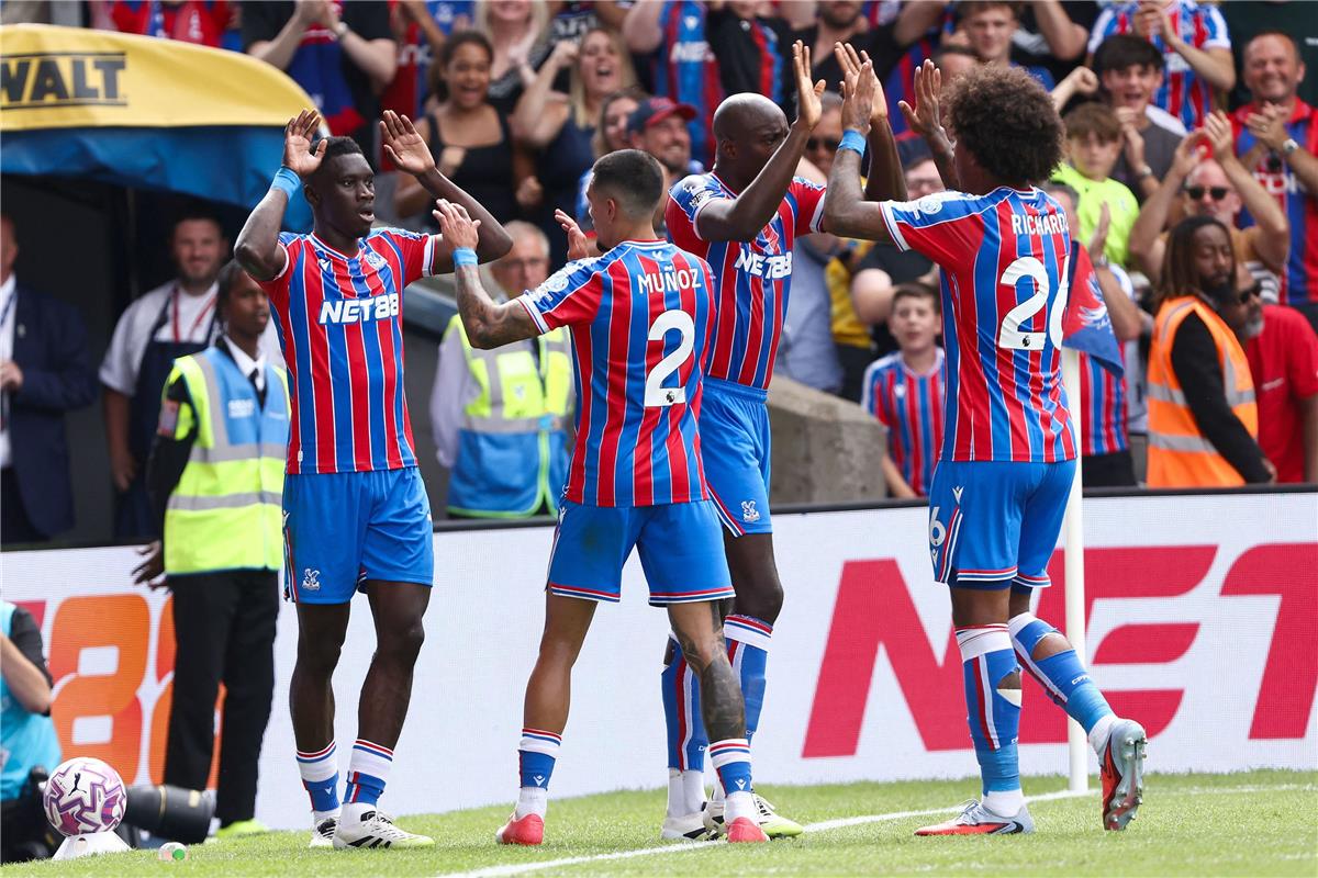 كلاتنبرج: فيفا يسعى لمنع تكرار واقعة مباراة ليفربول وكريستال بالاس