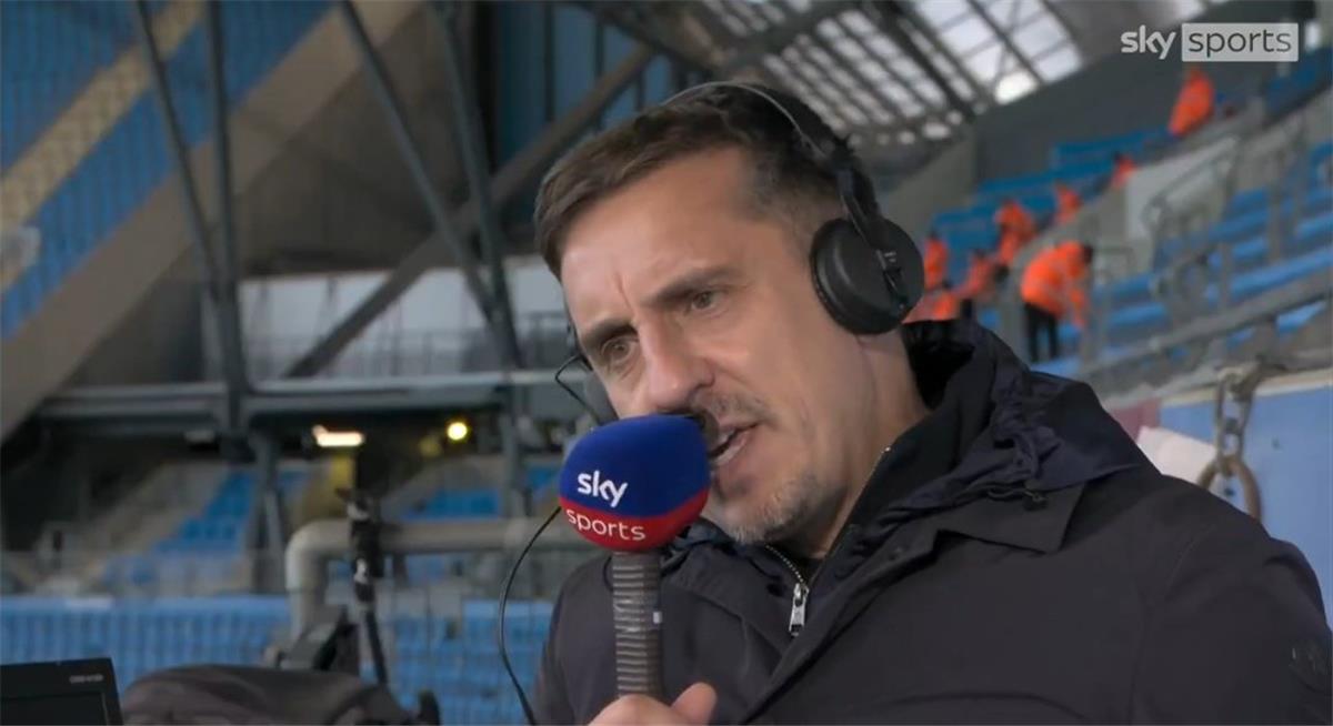 جاري نيفيل: آرسنال أفضل فريق في الدوري الإنجليزي.. وتشكيله يتفوق على ليفربول