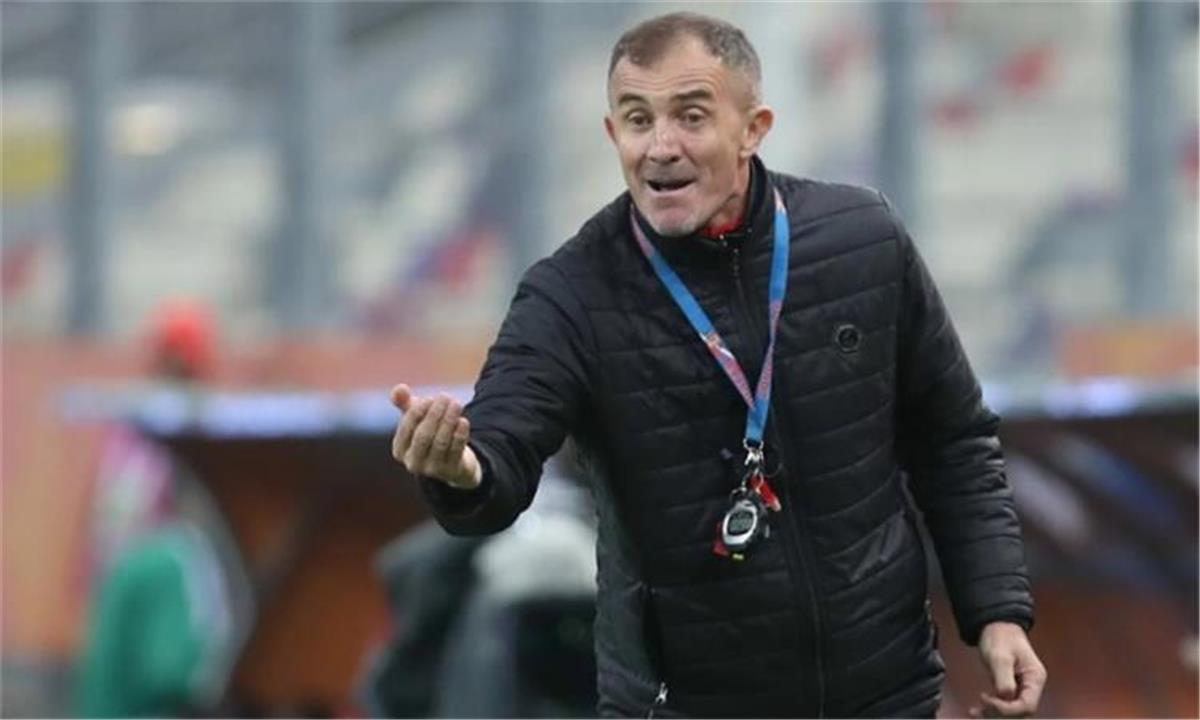 ميتشو يحذر الأهلي من أقوى أسلحة الزمالك ويكشف عن رأيه في يانيك فيريرا