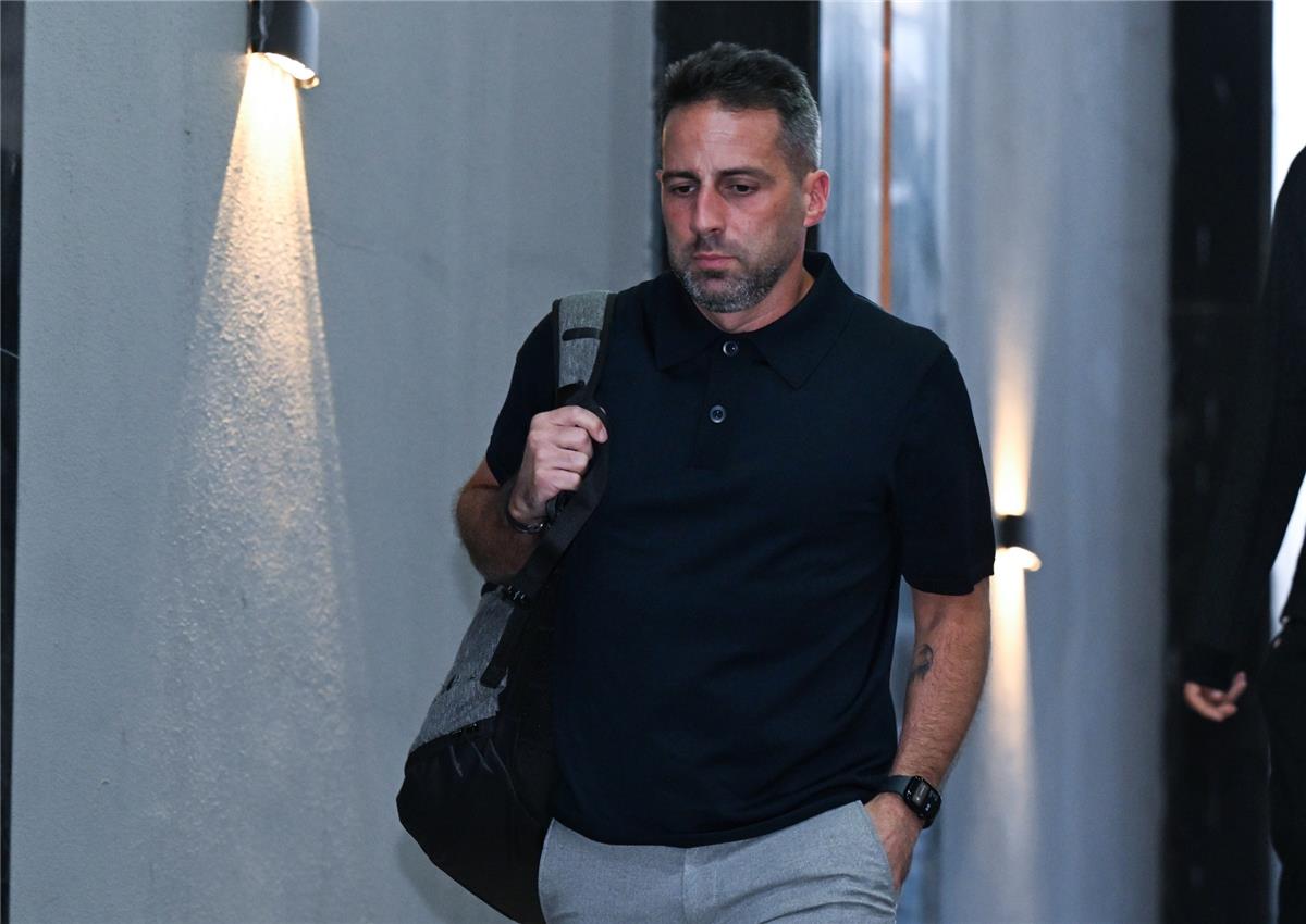 مصير فيريرا في الزمالك.. بين تكرار سيناريو الأهلي ومغامرة قد تفجر غضب الجماهير