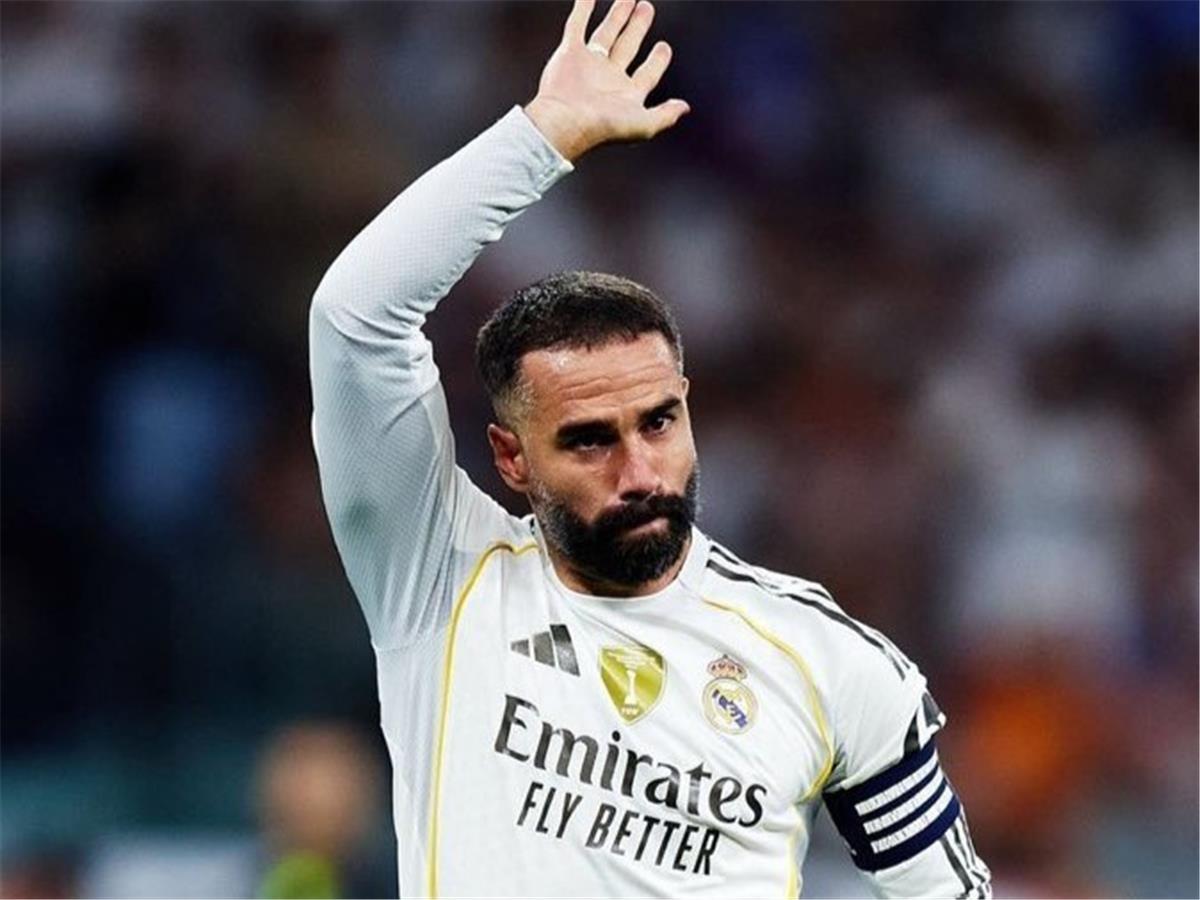 يويفا يعلن عقوبة كارفخال بعد طرده في مباراة ريال مدريد ومارسيليا