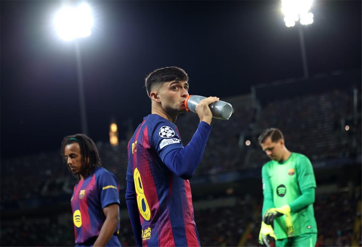 إحصائيات بيدري ترد على منتقديه في برشلونة