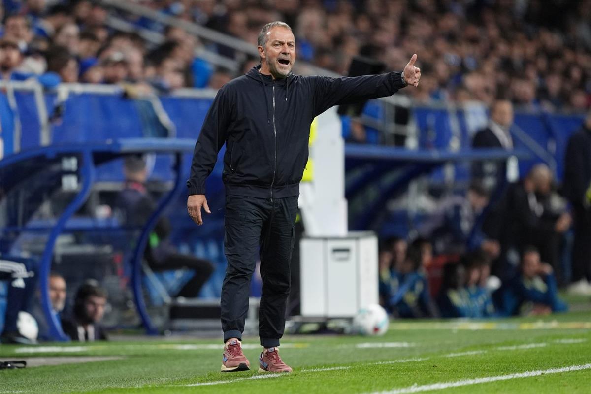 لتعويض إينيجو مارتينيز.. برشلونة يراقب مدافعين لضم أحدهما الصيف المقبل