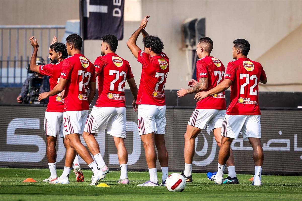 بدلاء الأهلي أمام كهرباء الإسماعيلية في الدوري المصري