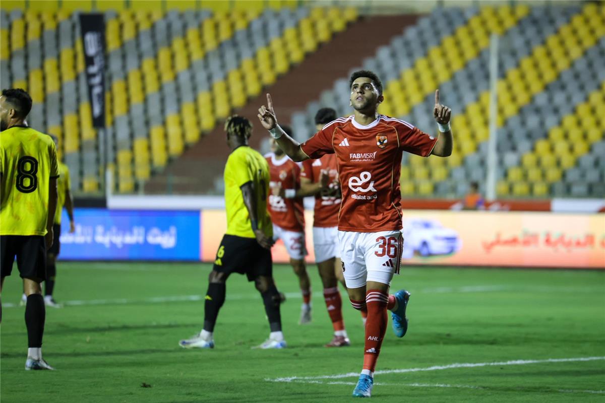 فيديو| كوكا يسجل هدف الأهلي الأول أمام كهرباء الإسماعيلية 