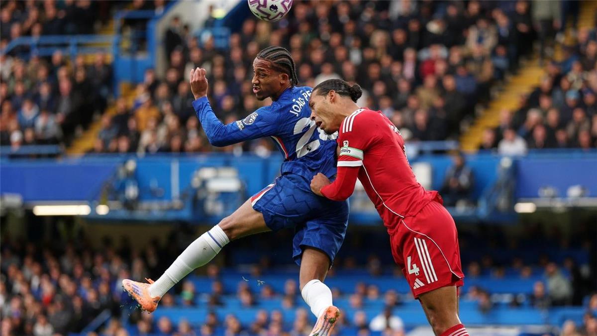 فان دايك يكشف سر نتائج ليفربول السلبية بعد الهزيمة أمام تشيلسي