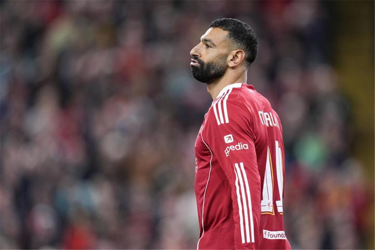ديفيد جيمس عن جلوس محمد صلاح كبديل مع ليفربول: سلوت يوجه له تحذيرًا