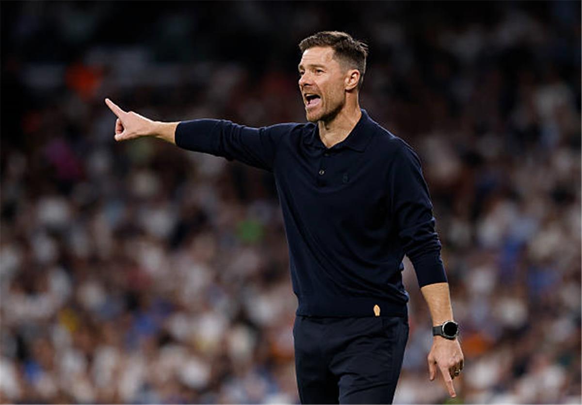 دفعة معنوية.. ألونسو يستعيد 4 لاعبين في كلاسيكو ريال مدريد وبرشلونة