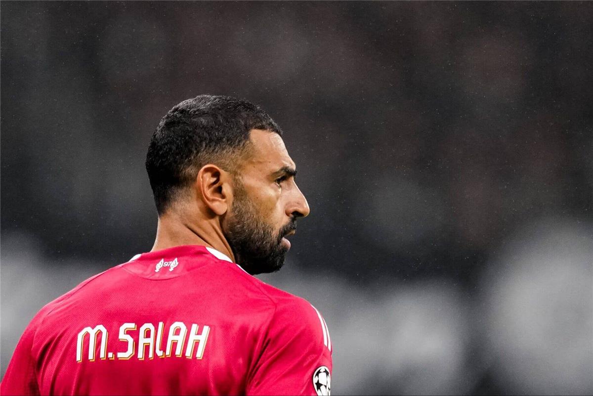 سكولز منتقدًا محمد صلاح: قد يكون أسوأ أفضل لاعب كرة قدم في العالم
