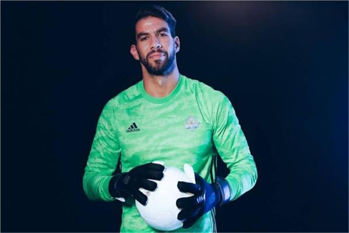 شريف إكرامي: التتويج بالألقاب مع بيراميدز له طعم مختلف.. وهذه حقيقة اعتزالي بنهاية الموسم 