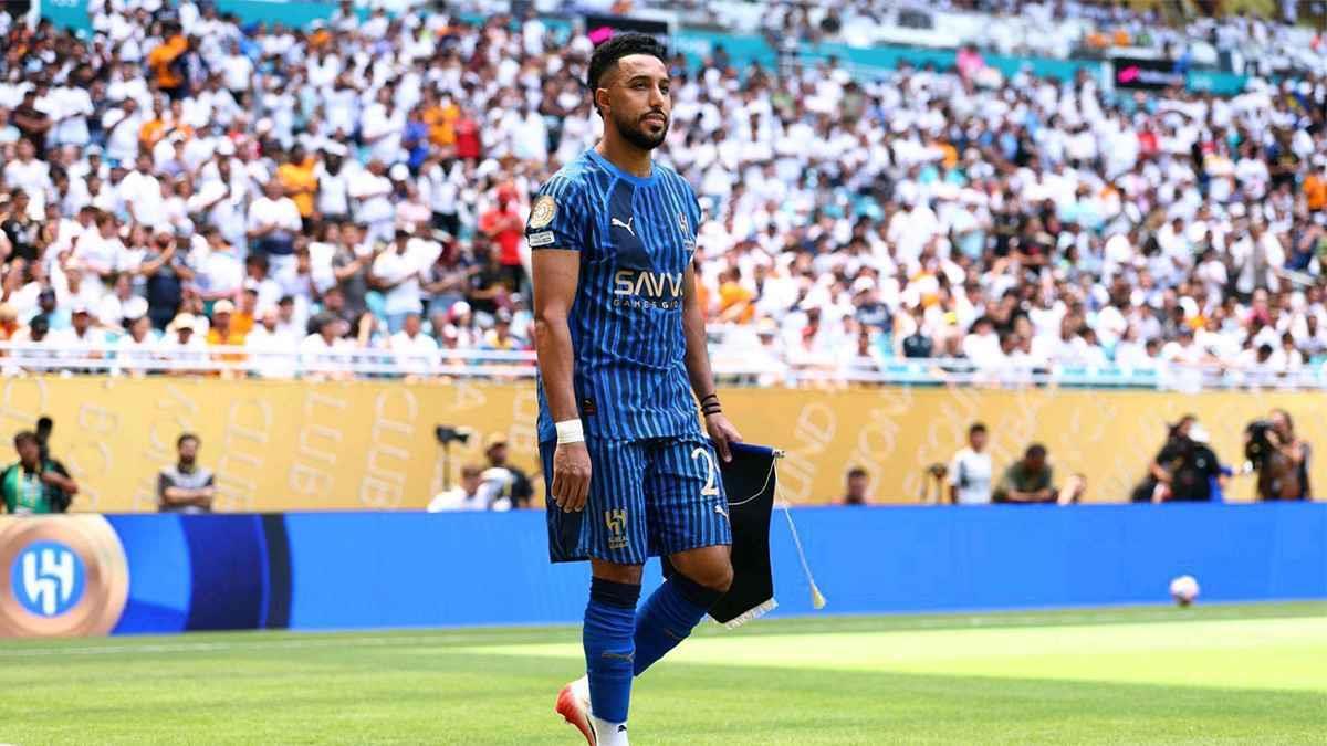 موقف سالم الدوسري من المشاركة مع الهلال أمام الاتحاد في الدوري السعودي