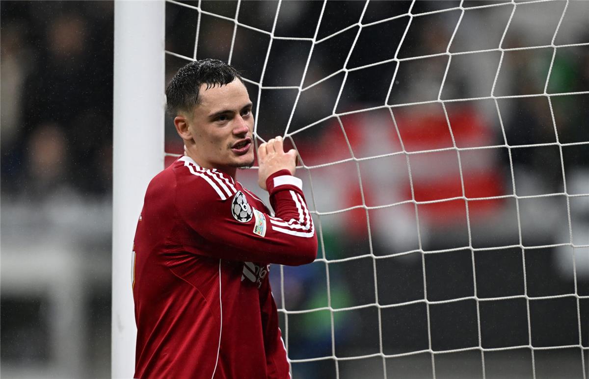 فيديو | فيرتز يوجه لفظًا نابيًا للاعب ليفربول أمام آينتراخت فرانكفورت