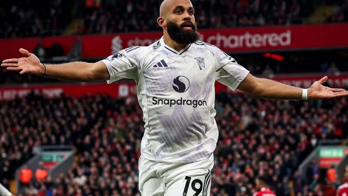 مبيومو يكشف حقيقة السخرية من محمد صلاح في طريقة احتفاله أمام ليفربول