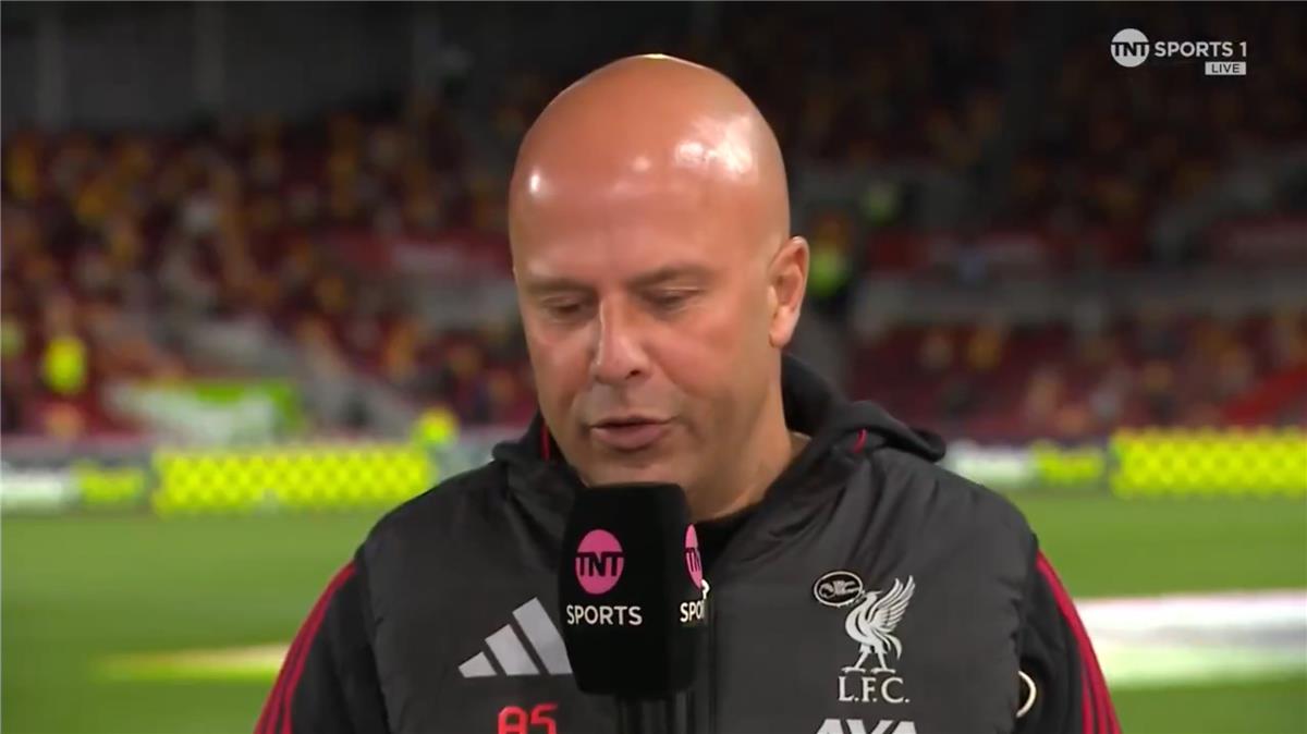 سلوت عن عودة محمد صلاح لتشكيل ليفربول: أرقامه تتحدث عن نفسها.. ماذا أقول؟