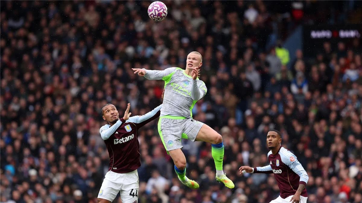 فيديو | مانشستر سيتي يرفض الوصافة ويسقط أمام أستون فيلا في الدوري الإنجليزي