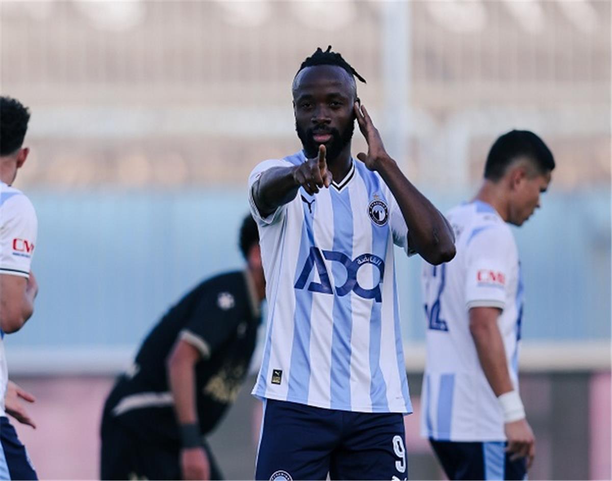 وكيل فيستون مايلي يوضح تطورات مستقبله مع بيراميدز وموقفه من أنباء رحيله لـ الأهلي