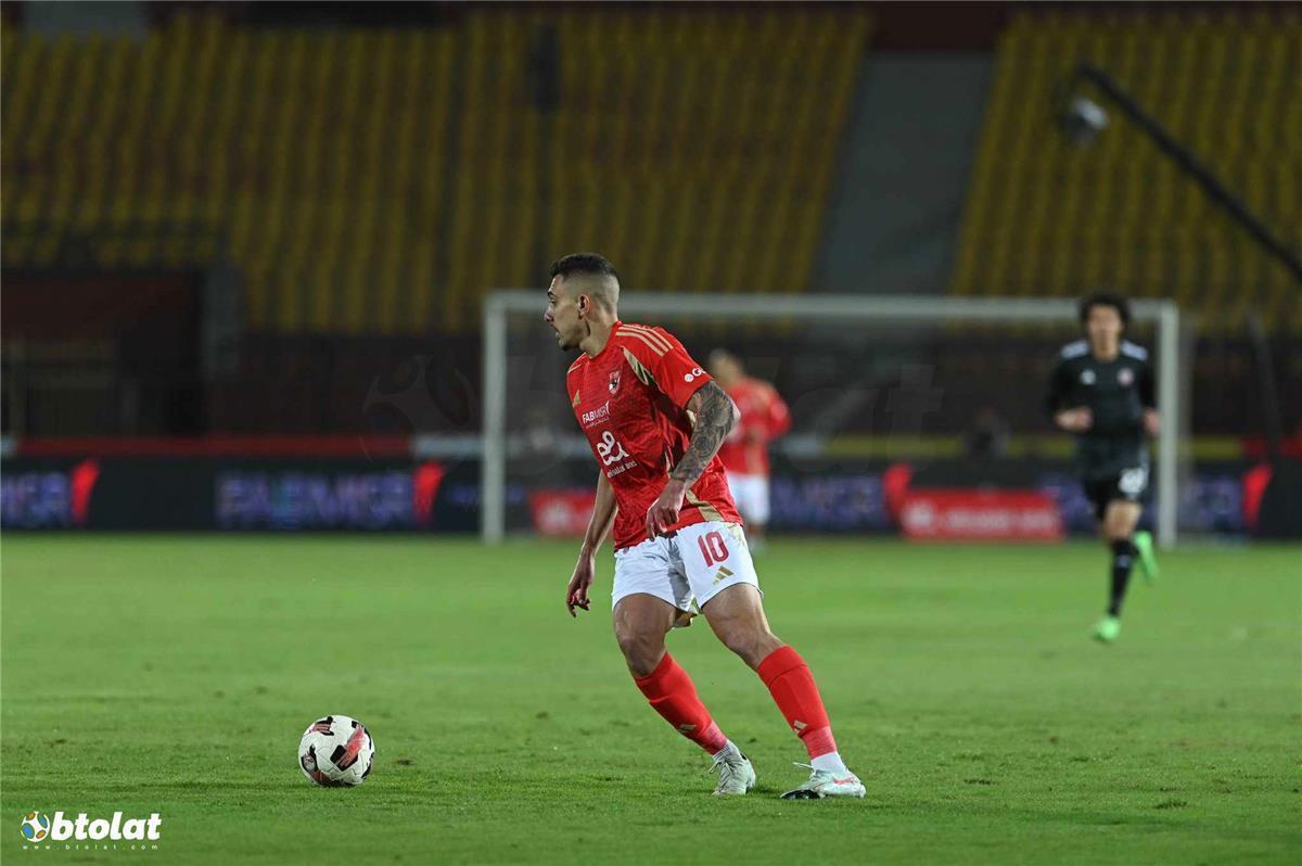 شوبير يكشف عن رد كاف المتوقع على شكوى الأهلي ضد حكم مباراة إيجل نوار