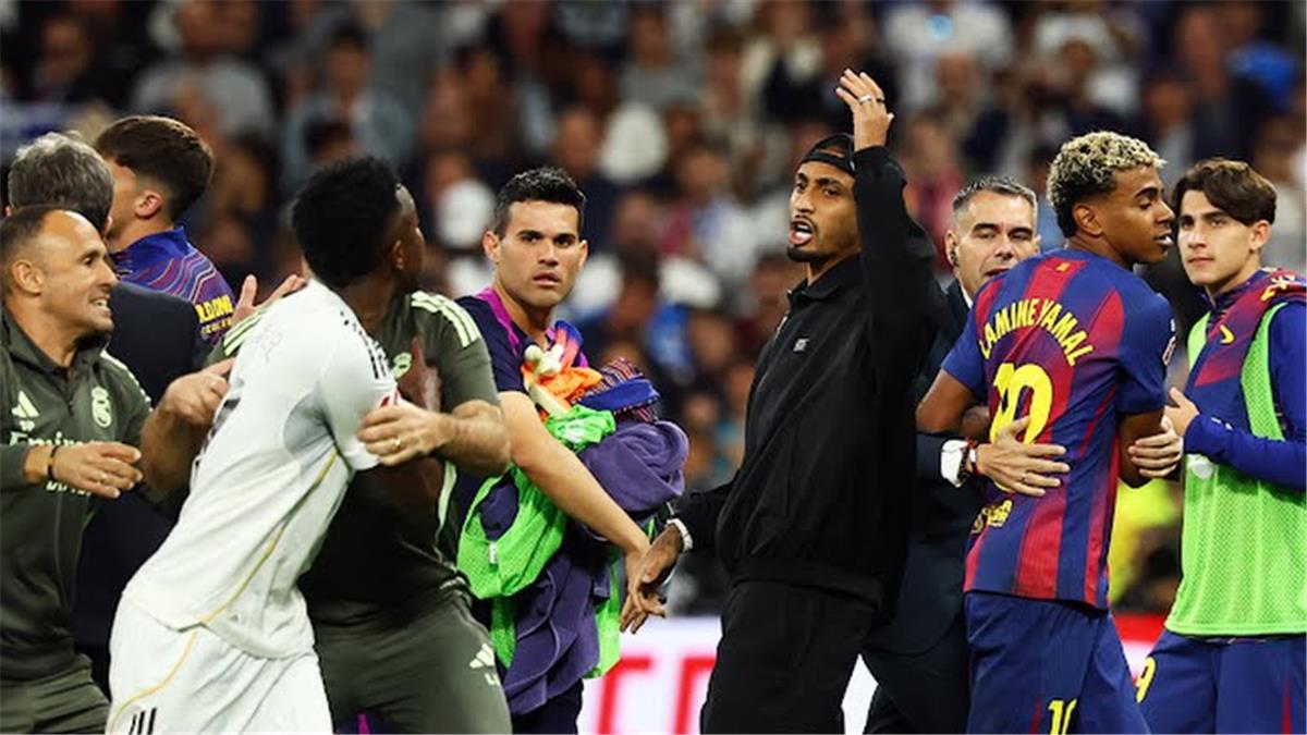 ريال مدريد يدرس قرارًا هامًا بشأن لاعبه بعد أحداث الكلاسيكو