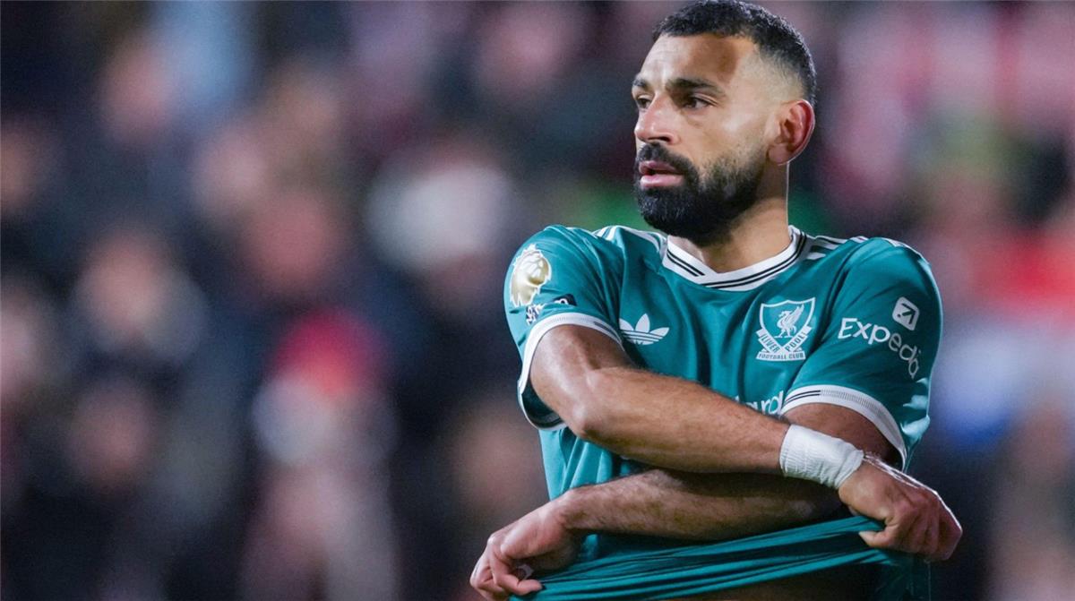 الإعلان عن المرشحين لـ التشكيل المثالي لعام 2025.. موقف محمد صلاح