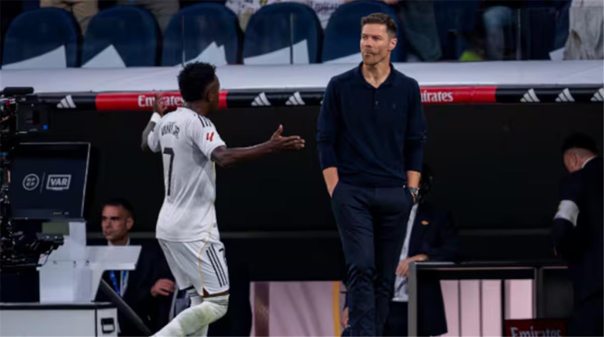 ريال مدريد يتخذ قرارًا بشأن فينيسيوس بعد تصرفه مع تشابي ألونسو في الكلاسيكو