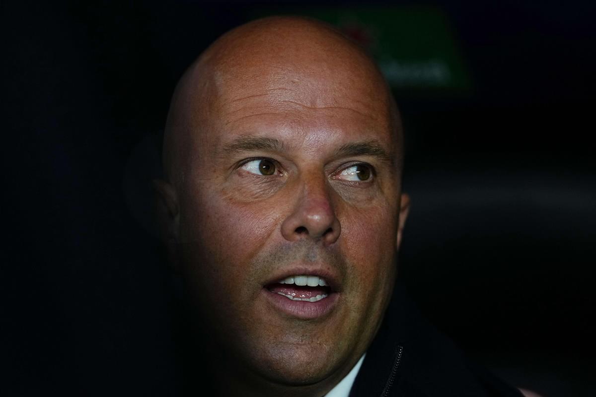 سلوت: لم أفكر في تشكيل ليفربول أمام كريستال بالاس بـ كأس كاراباو