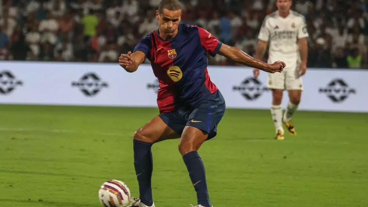 ريفالدو: أتفهم سبب غضب فينيسيوس.. ولم يعجبني أداء برشلونة أمام ريال مدريد