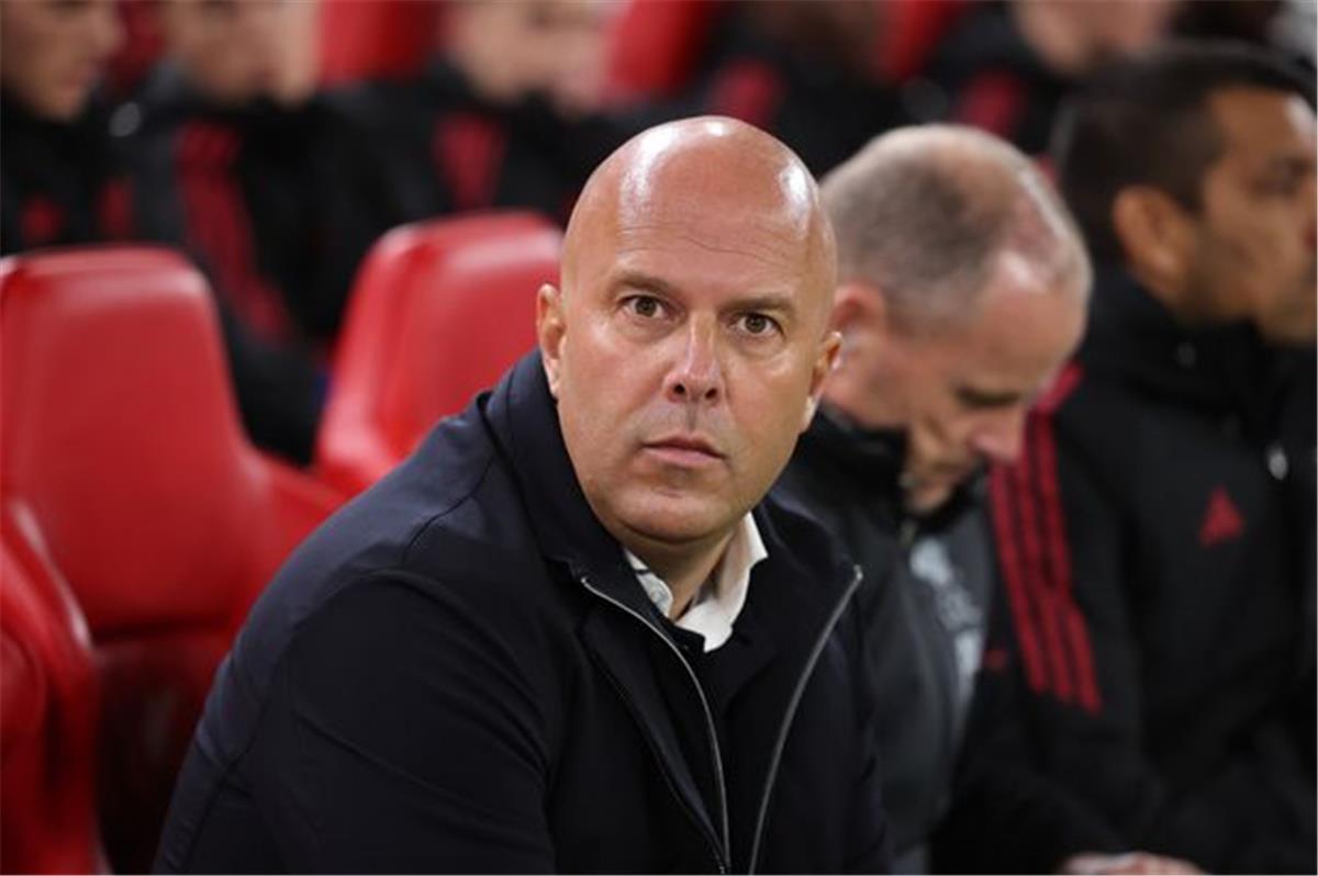 سلوت يعلن خبرًا سارًا بعد هزيمة ليفربول أمام كريستال بالاس