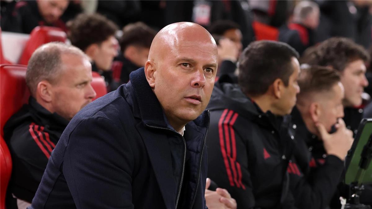 سلوت: رؤية أرنولد بقميص ريال مدريد ستكون غريبة.. ورسالة إلى ألونسو