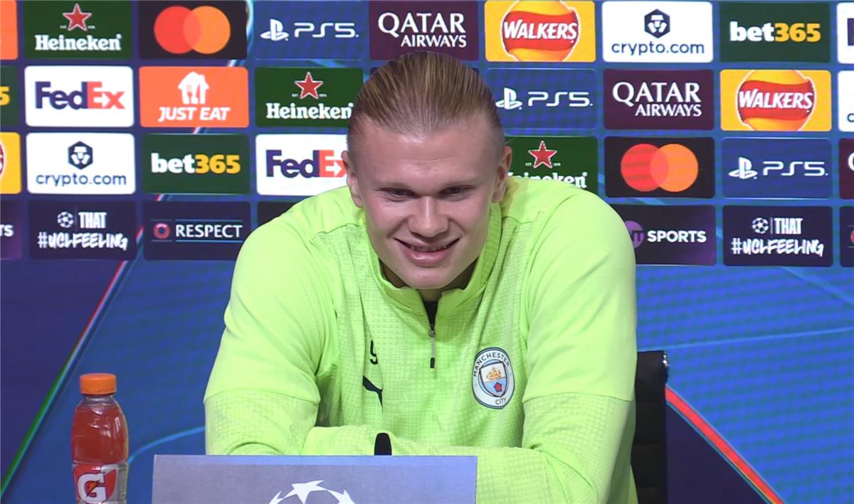 هالاند عن احتفال الروبوت: لبيت رغبة الناس.. وما زلت بعيدًا عن ميسي ورونالدو