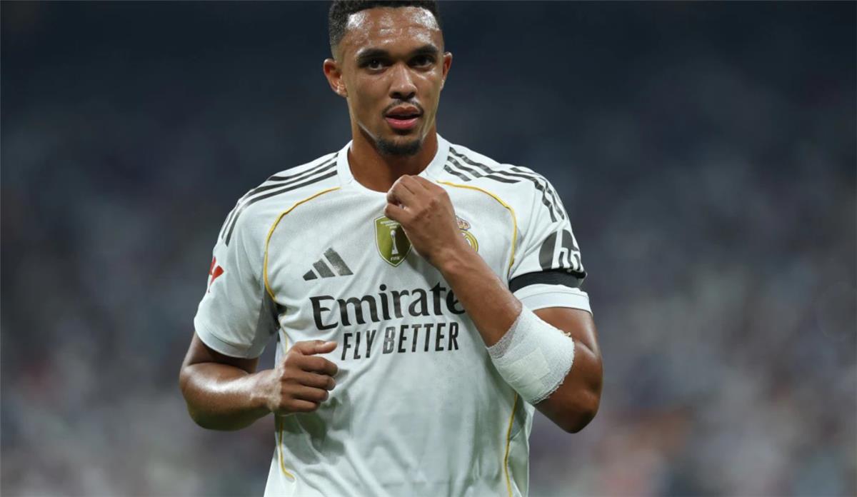 وداعًا أيها الفأر.. جماهير ليفربول تثير استياء أرنولد قبل مواجهة ريال مدريد