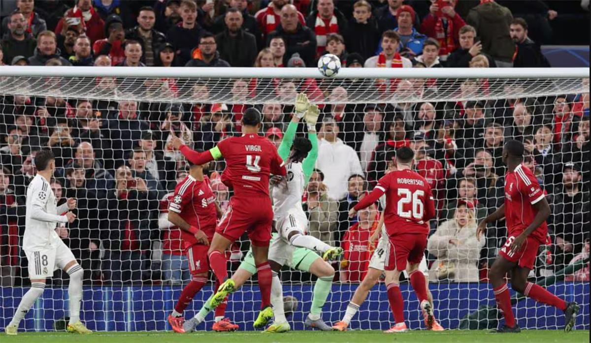 ماك أليستر يسجل هدف ليفربول الأول أمام ريال مدريد