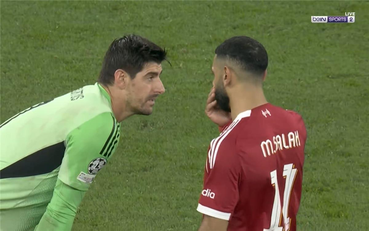 فيديو | محمد صلاح وكورتوا يكرران لقطة العادة بعد مباراة ليفربول وريال مدريد