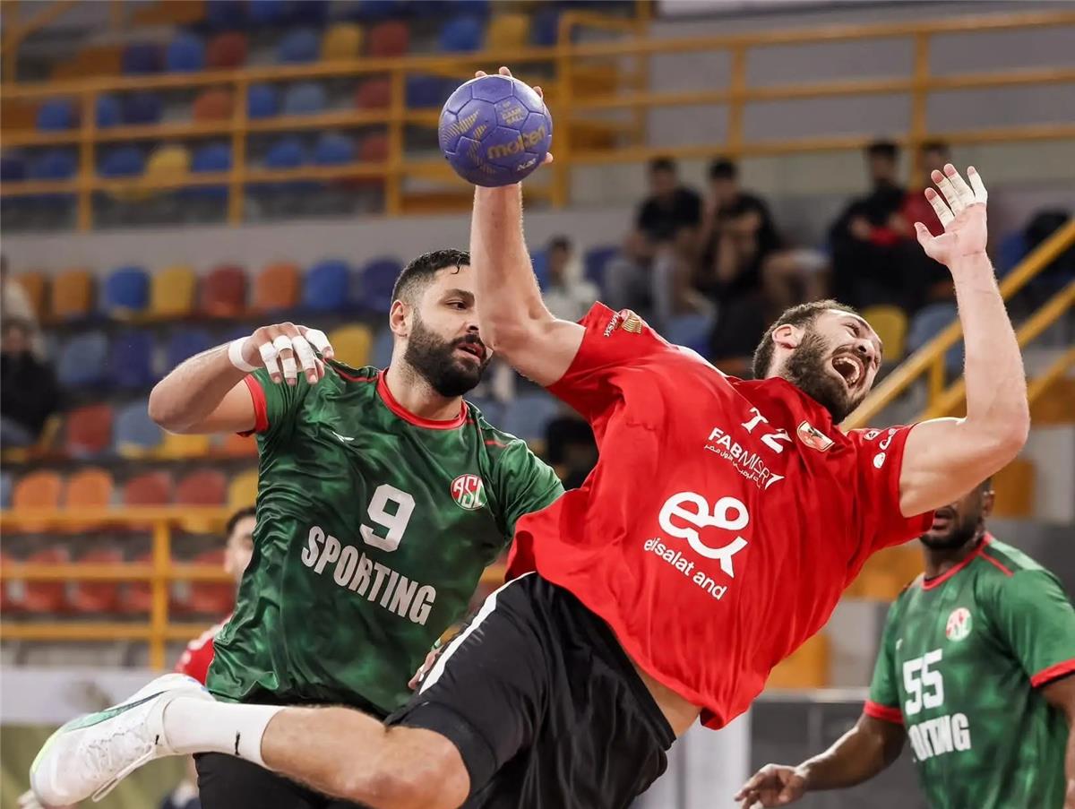 الأهلي يتخطى سبورتنج ويتأهل لمواجهة سموحة في نهائي كأس السوبر لكرة اليد