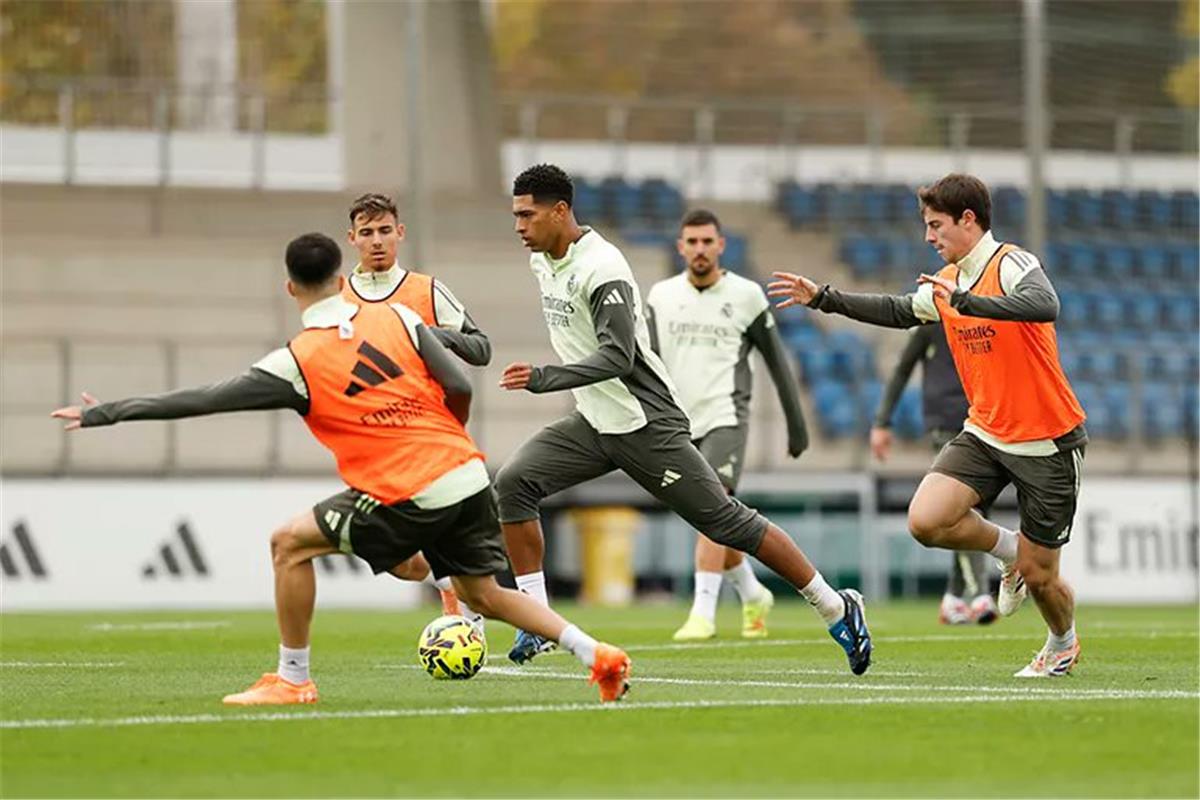 ألونسو يتلقى دفعة معنوية قوية قبل مباراة رايو فاليكانو