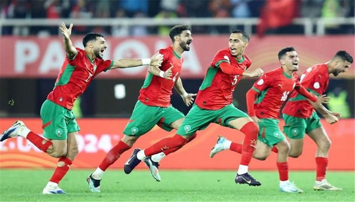 قائمة منتخب المغرب لمعسكر نوفمبر قبل كأس العرب.. موقف بن شرقي وبنتايج وضم أزارو