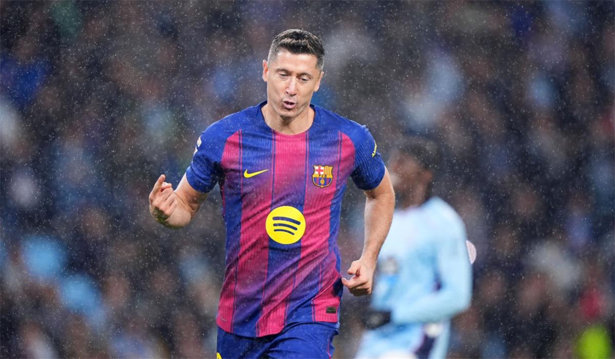 ترتيب هدافي الدوري الإسباني بعد ثنائية ليفاندوفسكي في مباراة برشلونة وسيلتا فيجو