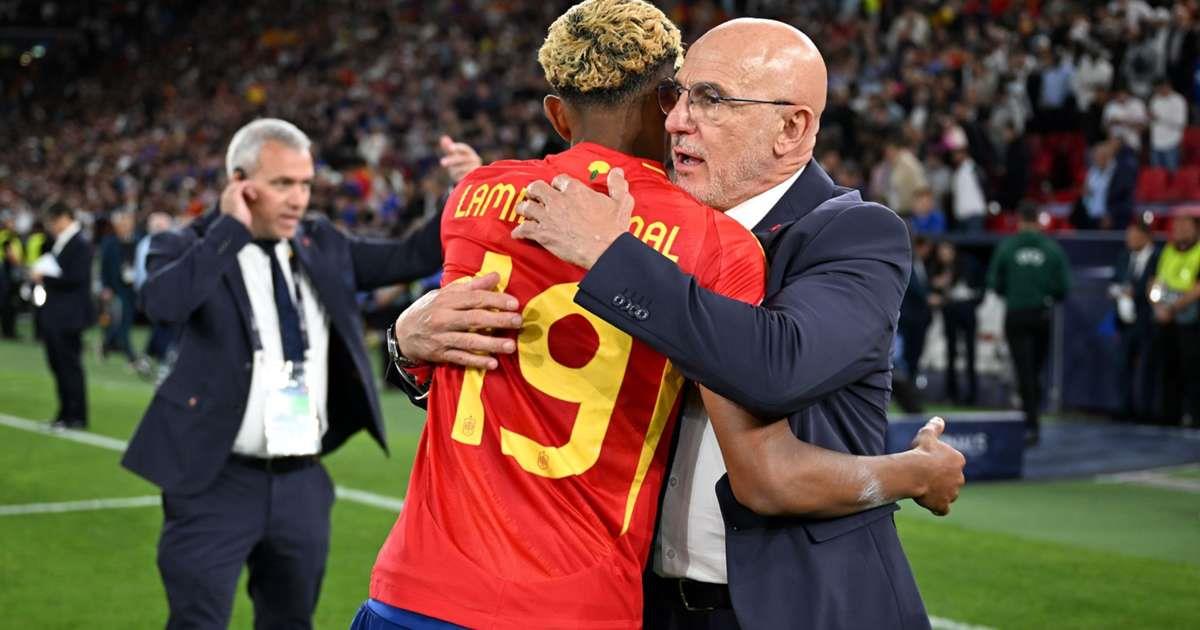 دي لافوينتي: فقدت التعاطف مع فليك.. ولامين غادر منتخب إسبانيا وهو حزين ومتألم