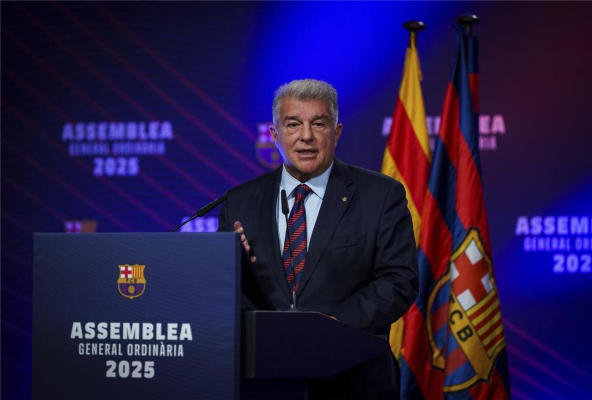 لابورتا: برشلونة منزل ميسي لأنه فخرنا.. وعلاقتنا مع ريال مدريد متوترة