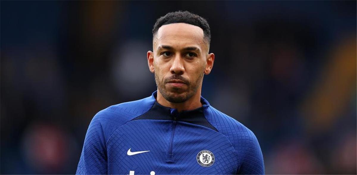 أوباميانج: رحيلي من برشلونة إلى تشيلسي كان خطأ فادحًا