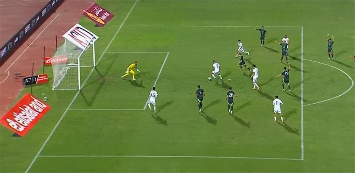 فيديو | في الوقت القاتل.. حسام حسن يسجل هدف مصر الثالث أمام الجزائر