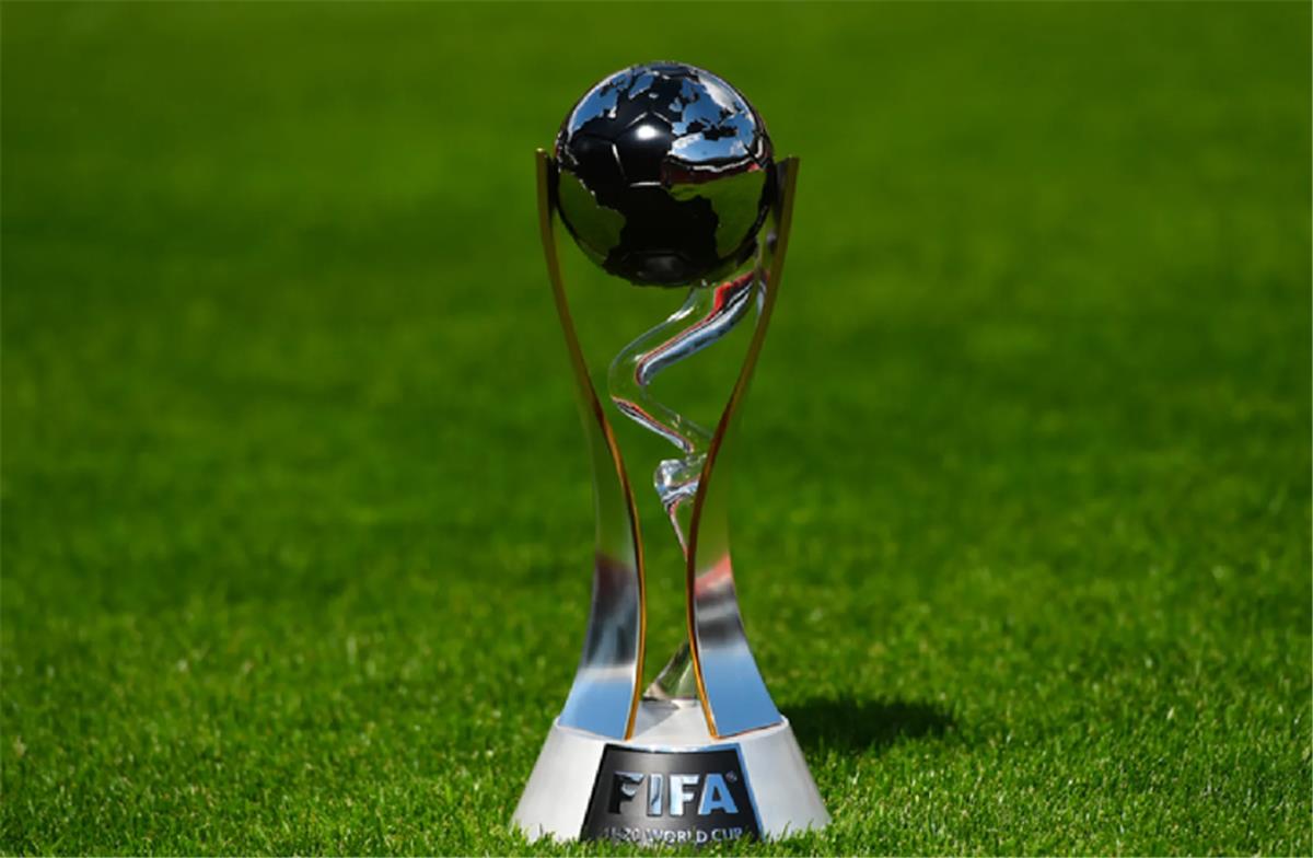 المنتخبات المتأهلة لدور الـ 16 من كأس العالم تحت 17 عامًا (محدث باستمرار)