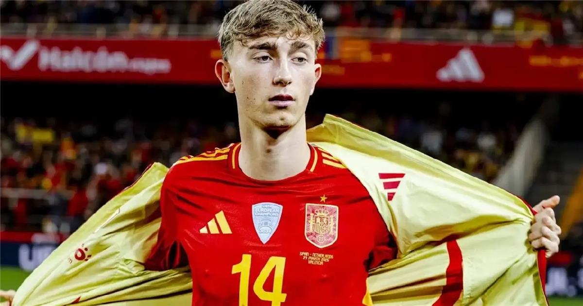 الاتحاد الإسباني يعلن موقف دين هويسن من مباراة تركيا بعد إصابته