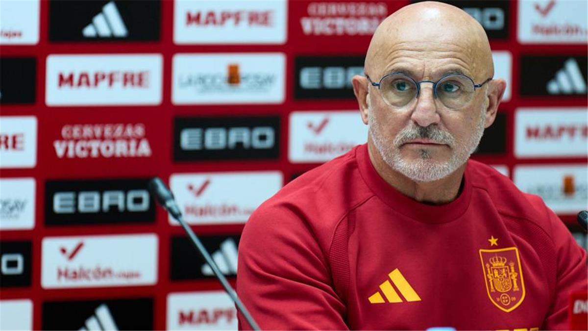 دي لا فوينتي: مهاجم برشلونة لا يُقدر بما يكفي.. وكرة القدم بحاجة إلى لاعبين مثل إيسكو